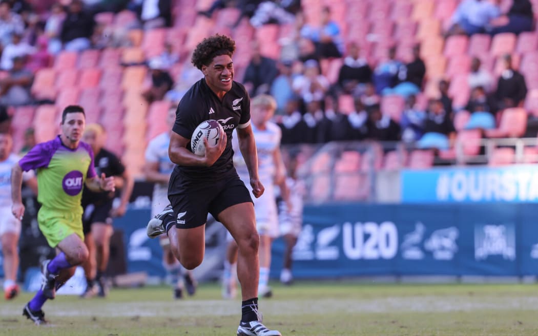 Taniela Maisiri dashes toward the try line during the NZU20 v Argentina, The Rugby Championship Under 20 match, Nelson Mandela Bay Stadium, Gqeberha.