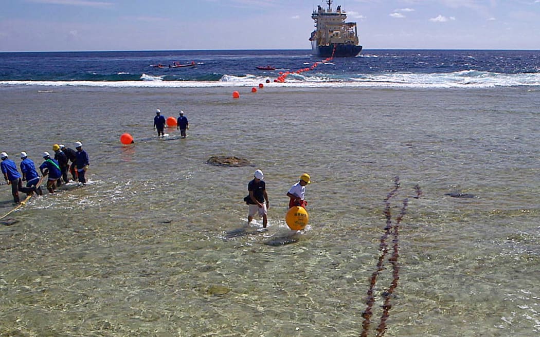 A cable bringing broadband to Hao atoll in French Polynesia is landed in August 2018