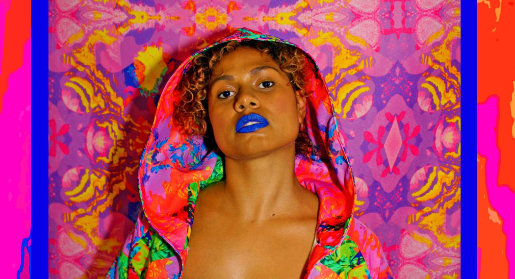 Hannah Brontë, Still I Rise, (trial visual), 2015