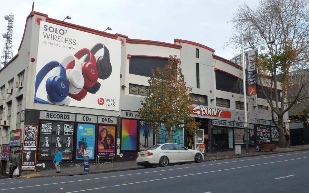 From Cabaret and Cars to Music, with Apartments on the way for 438 Queen Street