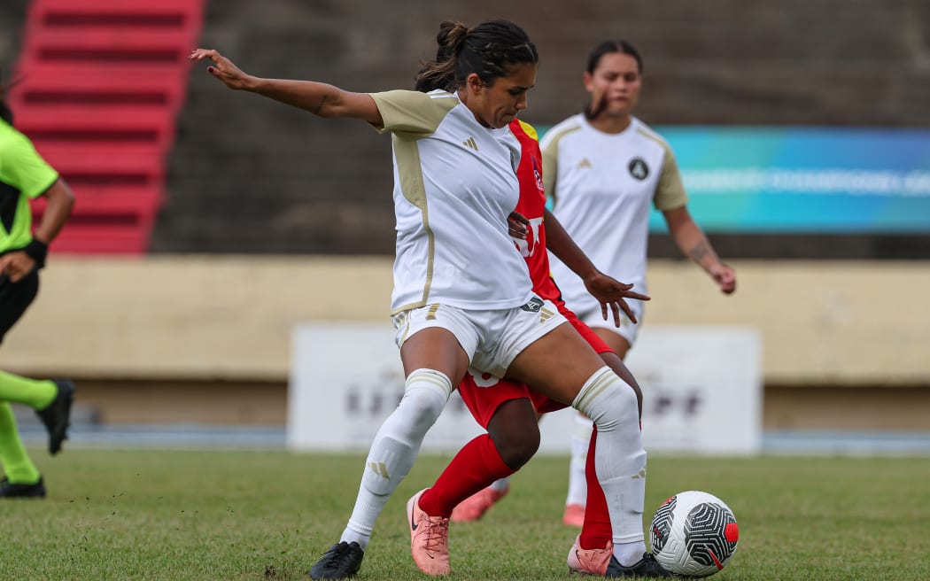 Auckland United FC's Chloe Knott controls the ball during their OFC Women's Champions League final against Hekari Women's FC at Stade Pater, Papeete, Tahiti, 17 May 2025.