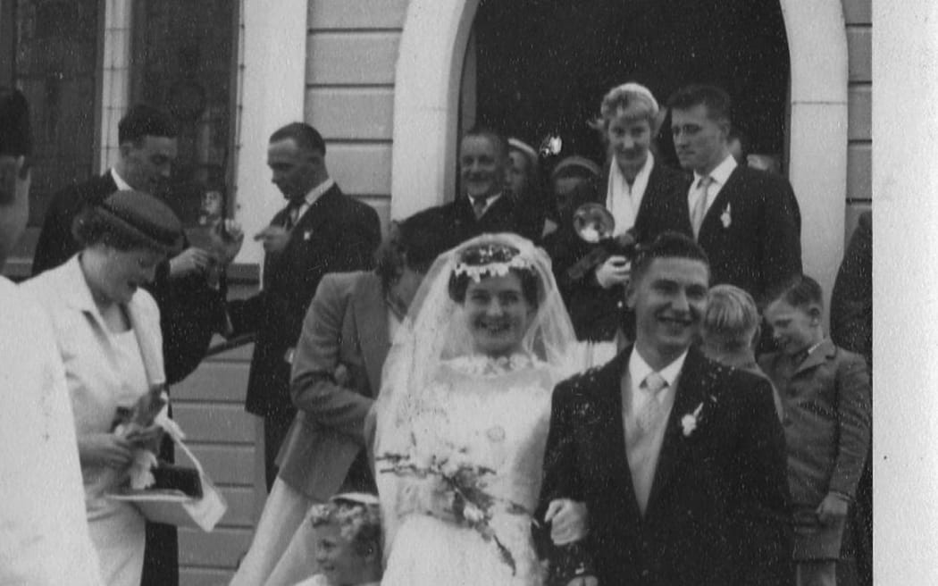 Cor and Miep Bierenbroodspot's wedding at Pahiatua in 1958.