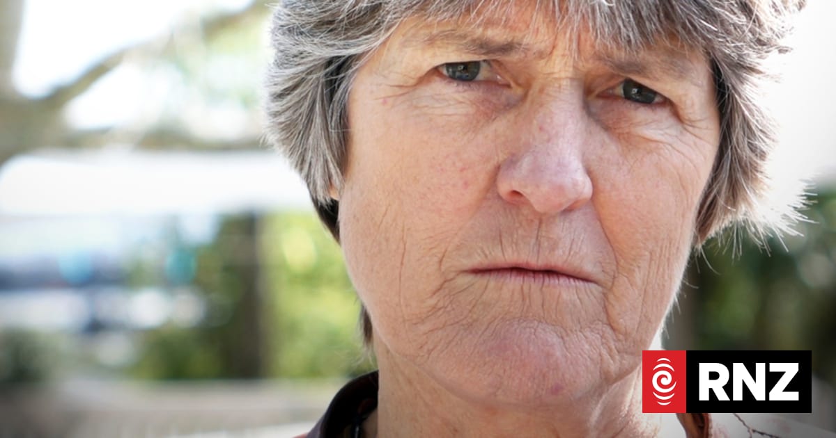 Government can reverse growing number of children in poverty, retired paediatrician says