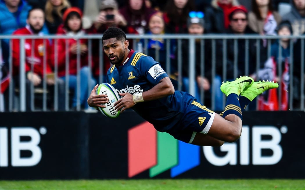 Waisake Naholo of the Highlanders scores a try during the Super Rugby match.