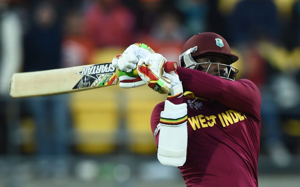 Chris Gayle hits out....but are bats getting too big?