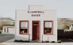 The Millers Flat Bakehouse, in the heart of the small Māniatoto Central Otago town, has been revitalised in a project that spanned more than three decades.