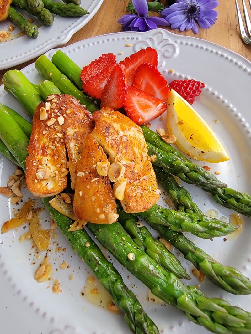 Asparagus with sizzling haloumi by Julie Biuso.