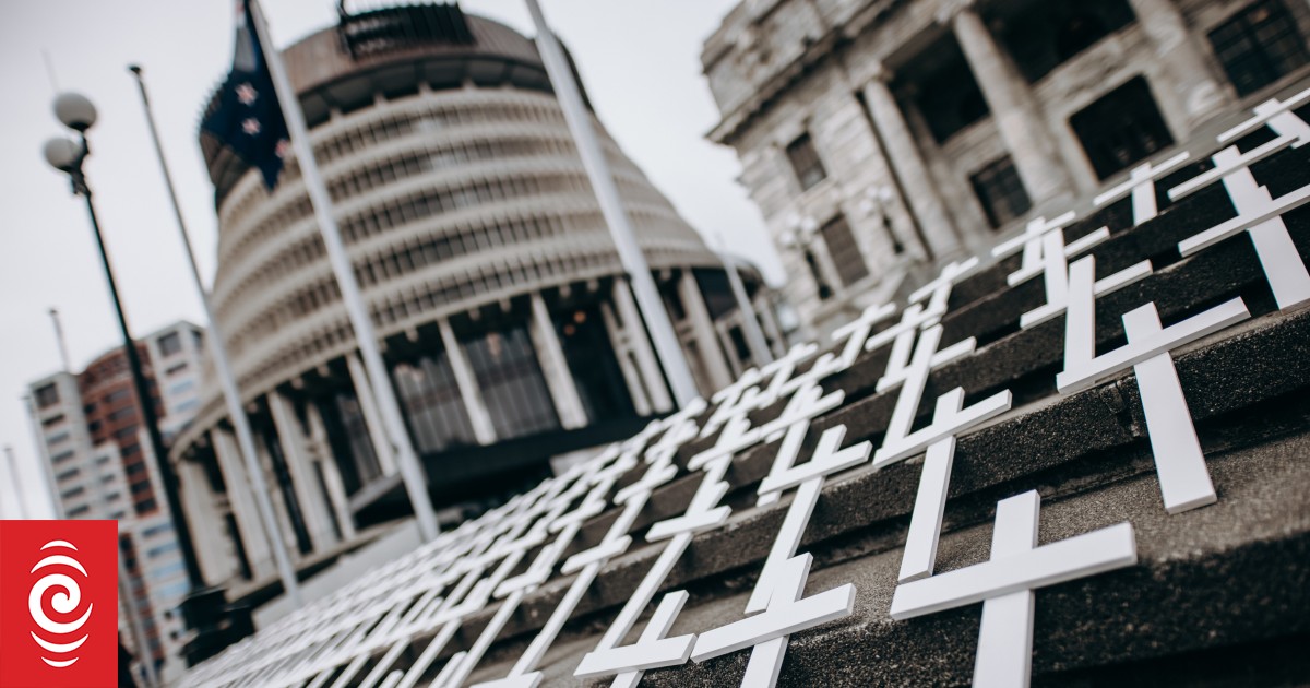New Zealand Cancer Death Rates Compared With Australia