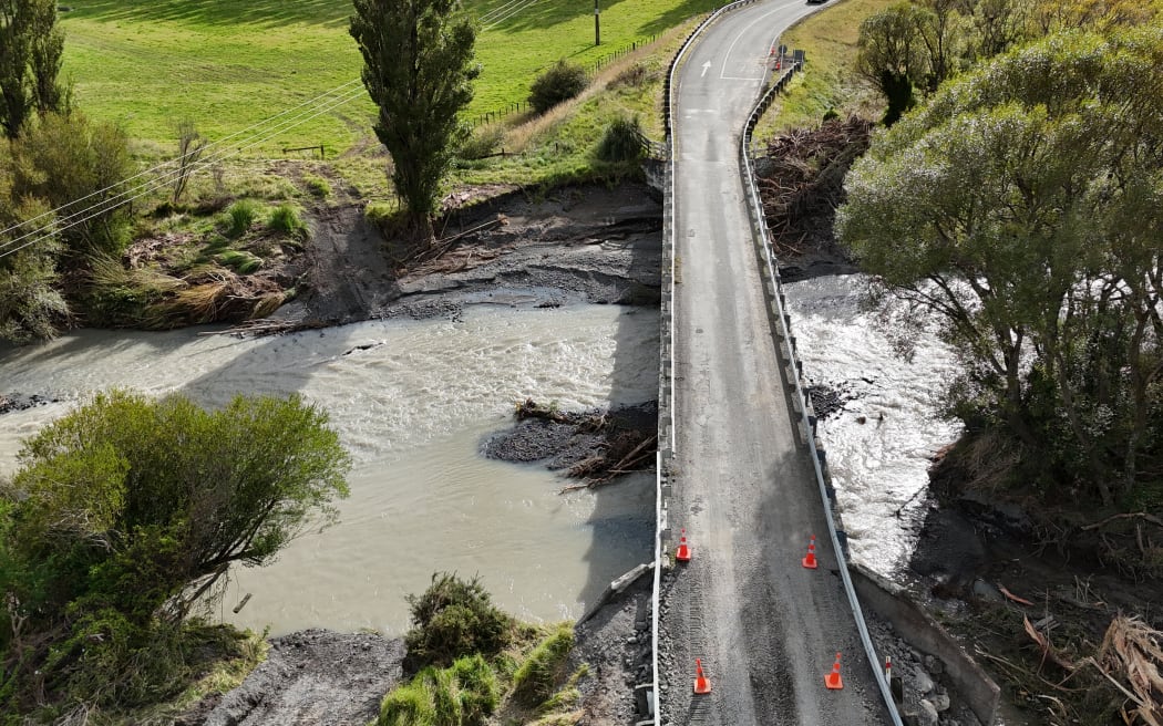 Lake Ferry bridge repair
