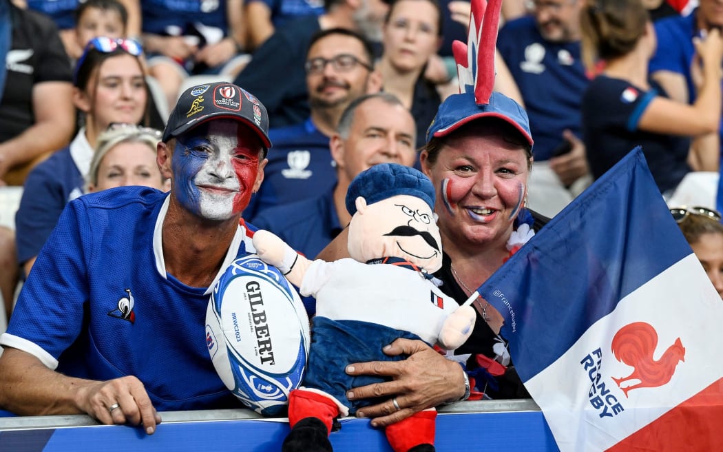 Fanáticos y espectadores. Copa Mundial de Rugby Francia 2023, Francia contra Nueva Zelanda All Blacks partido de grupo en Stade de France, Saint-Denis, Francia, el viernes 8 de septiembre de 2023. Crédito obligatorio: Andrew Cornaga / www.photosport.nz