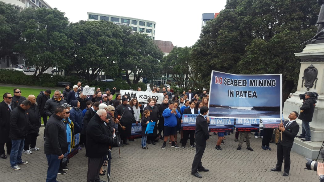 A protest against seabed mining in Taranaki headed to Parliament on 19 September 2016.