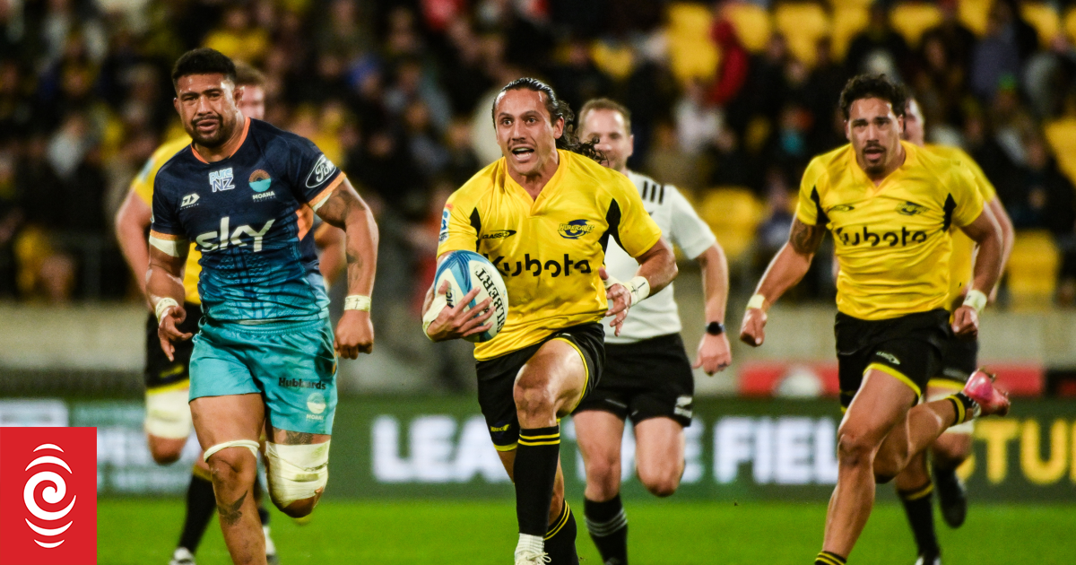 Canes Crush Moana Pasifika, Blues Secure Quarter-Final Spot in Thrilling Super Rugby Finish