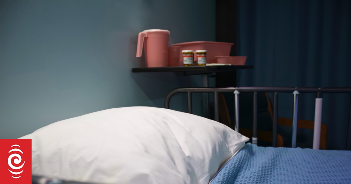 Staff shortages at rural hospitals leave beds sitting empty - report