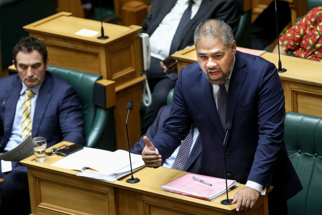 Labour Minister Peeni Henare gives a speech in the reo