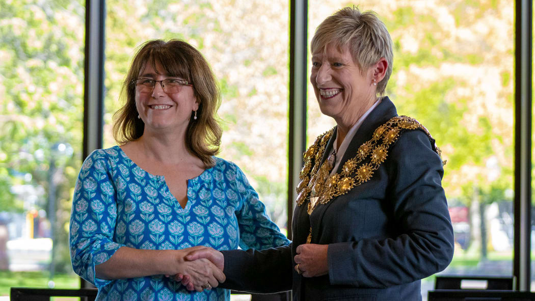 New Christchurch City Council chief executive Dawn Baxendale greets returning mayor Lianne Dalziel.