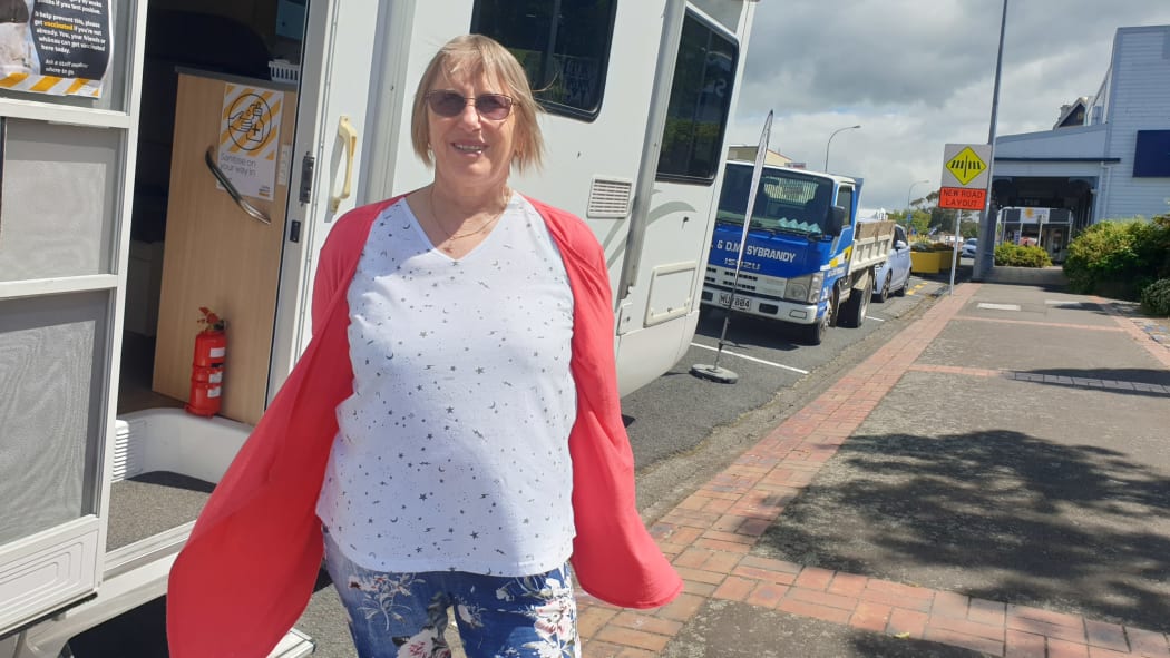 Taranaki DHB vaccinator Barbara Bray