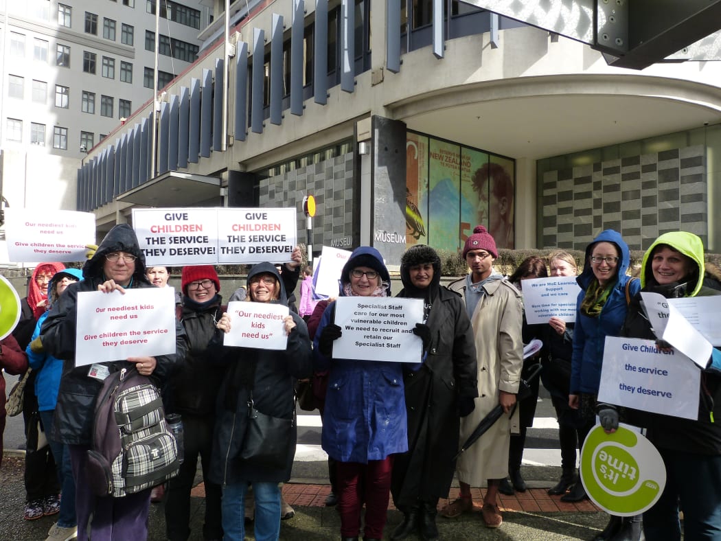 Learning support specialists marched from Parliament to the Ministry of Education. Similar rallies are being held around the country today.