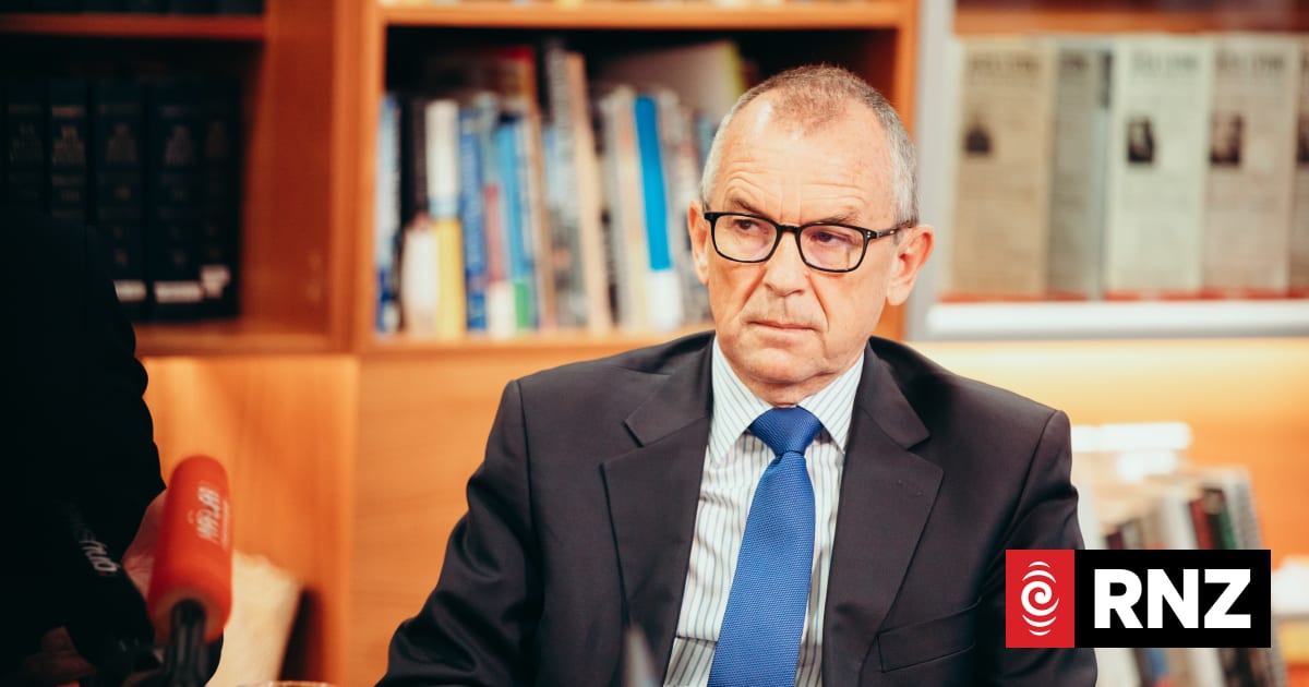 Sir Brian Roche named as new public service commissioner | RNZ