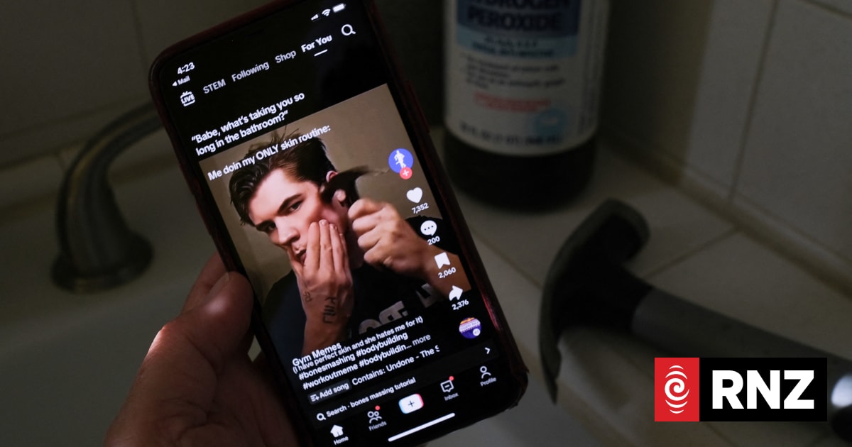 Looksmaxxing: The new male beauty crisis capturing our kids