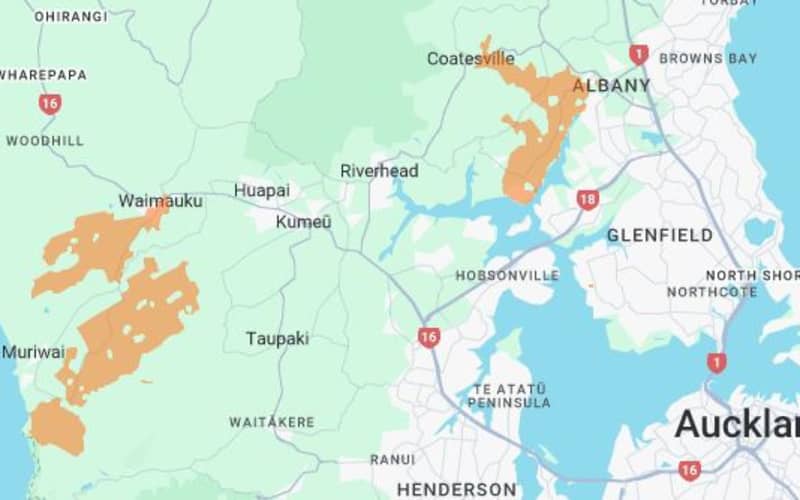 Weather updates: Road closures as snow and wintry blast hit South ...