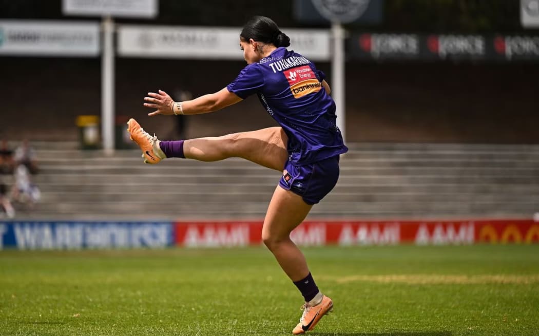 Fremantle Dockers Makaela Tuhakaraina