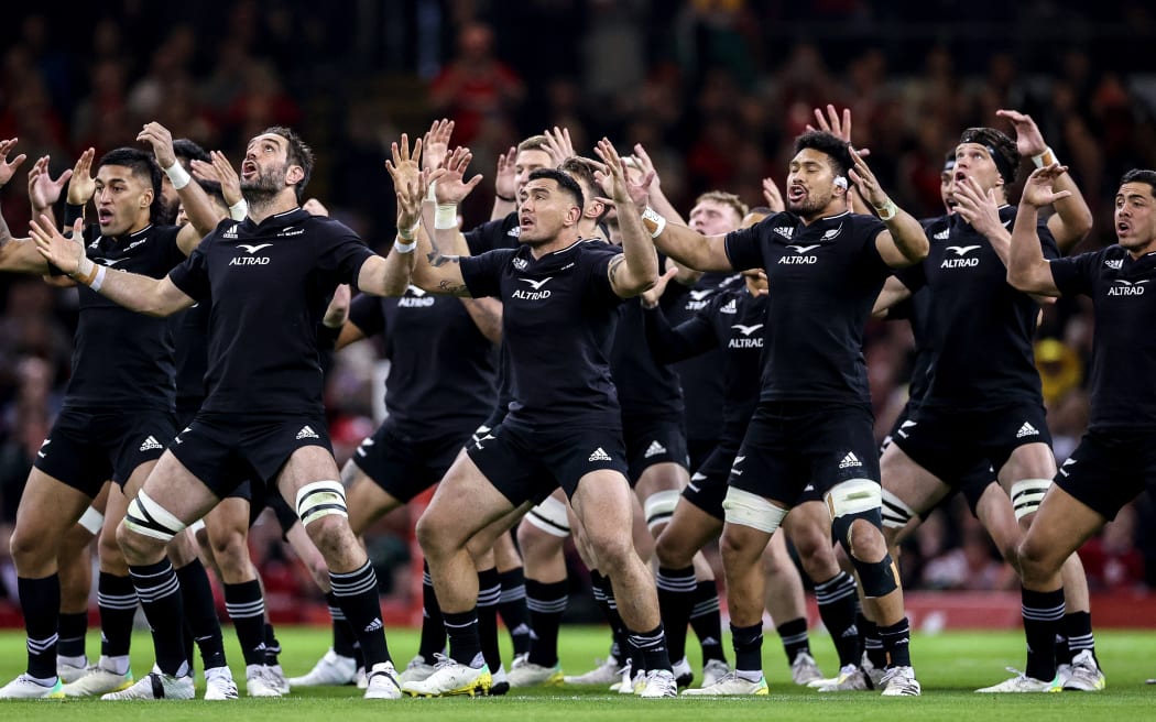 The All Blacks perform the haka before kick-off in the match against Wales in Cardiff on 06 Novermber 2022.