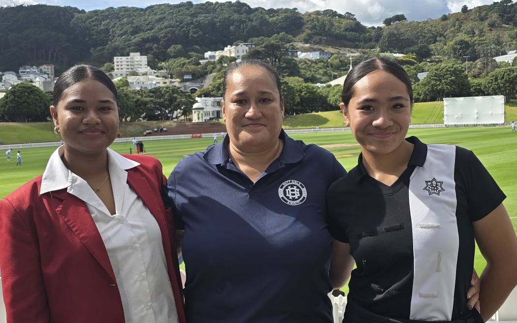 (L-R) Ane, Sesilia Finau and Malia