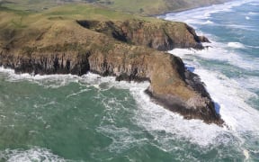 Papanui Point, Raglan.