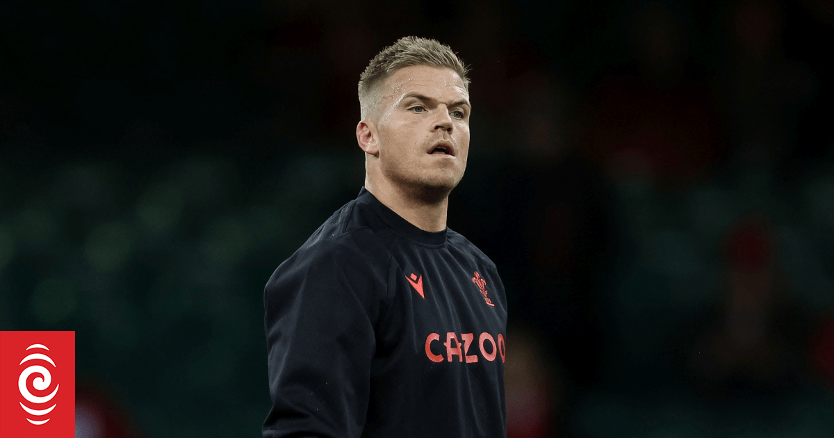 Gareth Anscombe Makes Shock Return: Wales Unveil New Lineup for Six Nations Clash