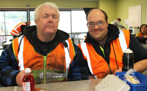 A photo of recycling team workmates, Ian Thompson and Andrew Doak sharing lunch in the canteen