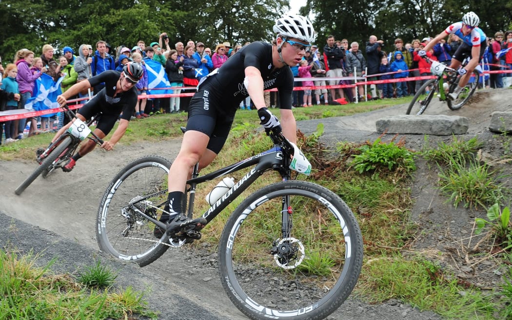 Anton Cooper and Sam Gaze on their way to gold and silver at the 2014 Commonwealth Games.
