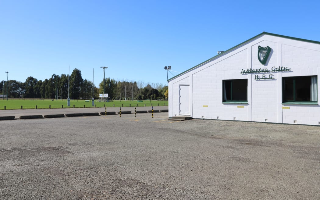 Ashburton's Celtic Rugby Club, the largest rugby club in the town, would "be silly not to” connect to the town supply president Pete Gowans says.
