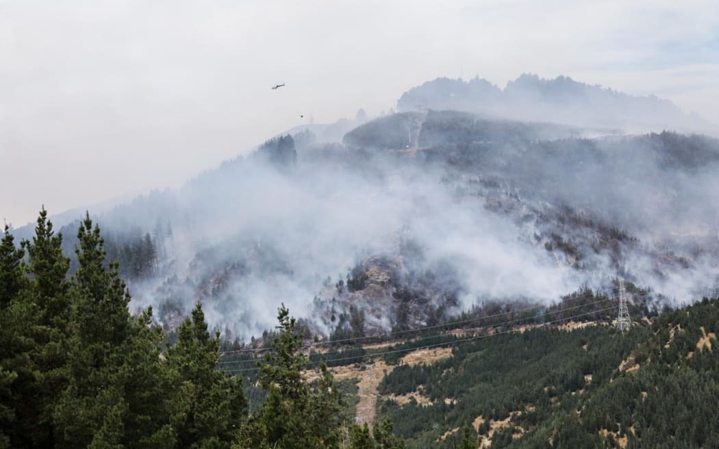 The Port Hills fire from the Cashmere Hills, looking at the adventure park.