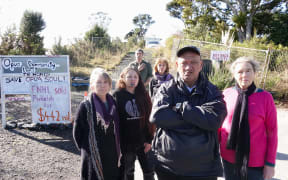 Community and hapū members opposing the Puketītī development, from left, Linda Harris, Moengaroa Tana, Phoenix Tana, Cynthia Matthews, Anthony Williams and Paula Becks. Photo: RNZ / Peter de Graaf