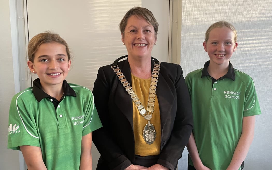 Renwick School pupils Dylan Martin, 12, (left) and Clara Watt, 12, with Marlborough mayor Nadine Taylor after speaking to councillors at the annual plan hearings.