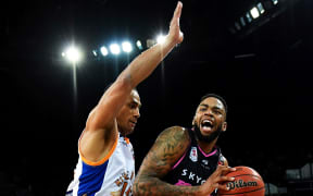 Shawn Long (right) and Mika Vukona
