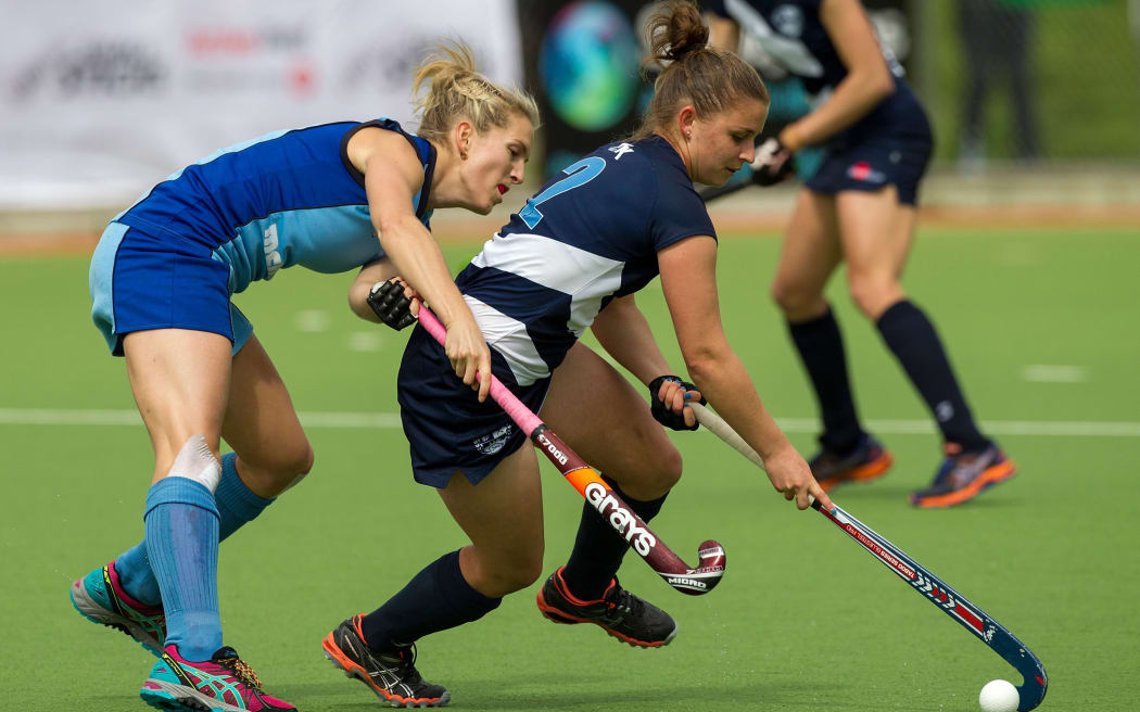 Northland`s Stacey Michelsen challenges Auckland`s Danielle Jones