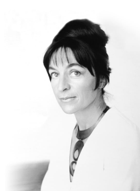 Vivian Lynn (30 November 1931 – 1 December 2018)