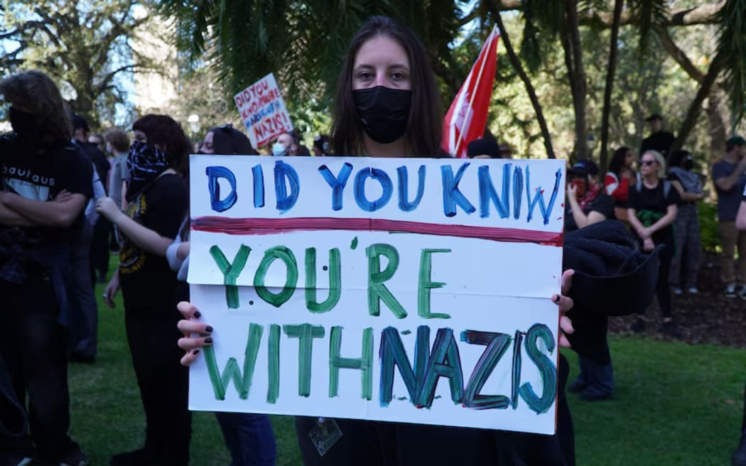 Several hundred people counter-protested in Perth, yelling "Nazi scum off our streets". (ABC News: Nicolas Perpitch )