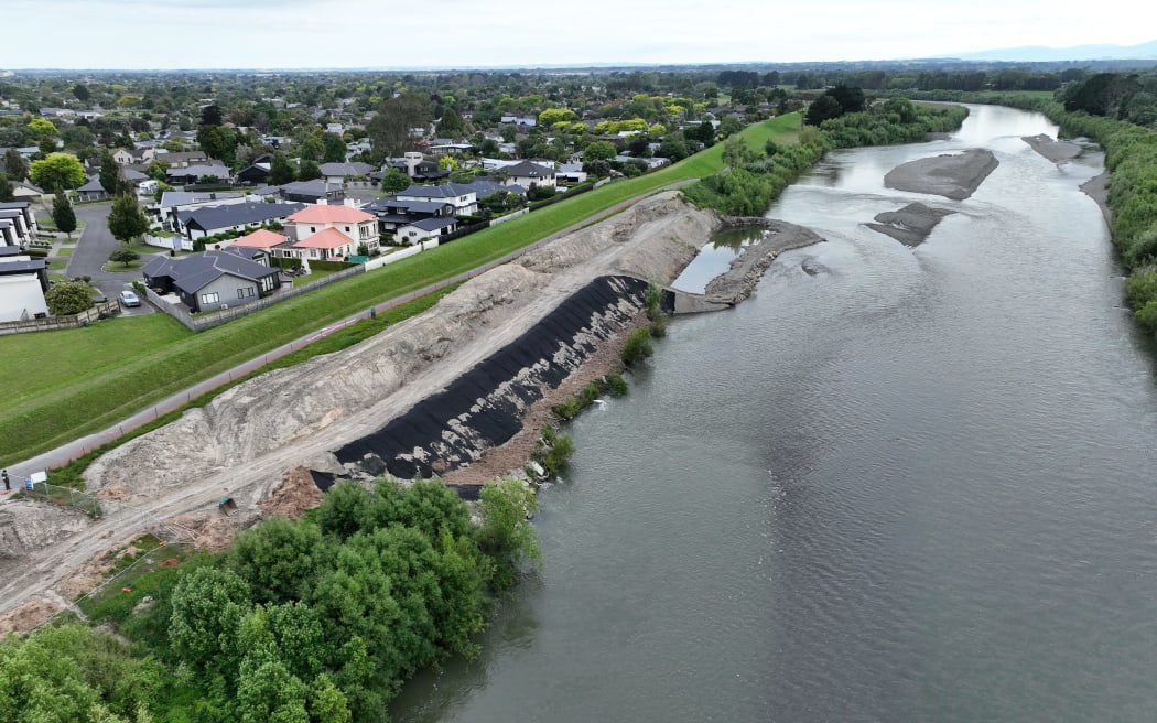Work continues to improve the resilience of the Manawatū riverbank in Palmerston North.