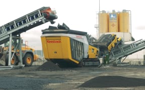 Fulton Hogan's mobile asphalt crusher was the first fully electric model in Australasia.