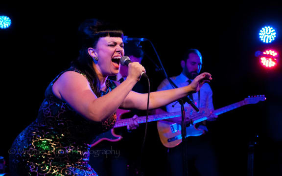 Tami Neilson Sings Songs of Sinners.