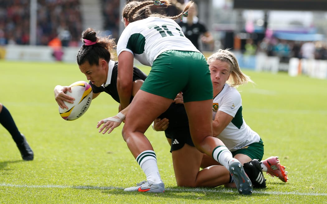 Theresa Setefano scores for New Zealand Black Ferns against South Africa, 2025 World Cup.