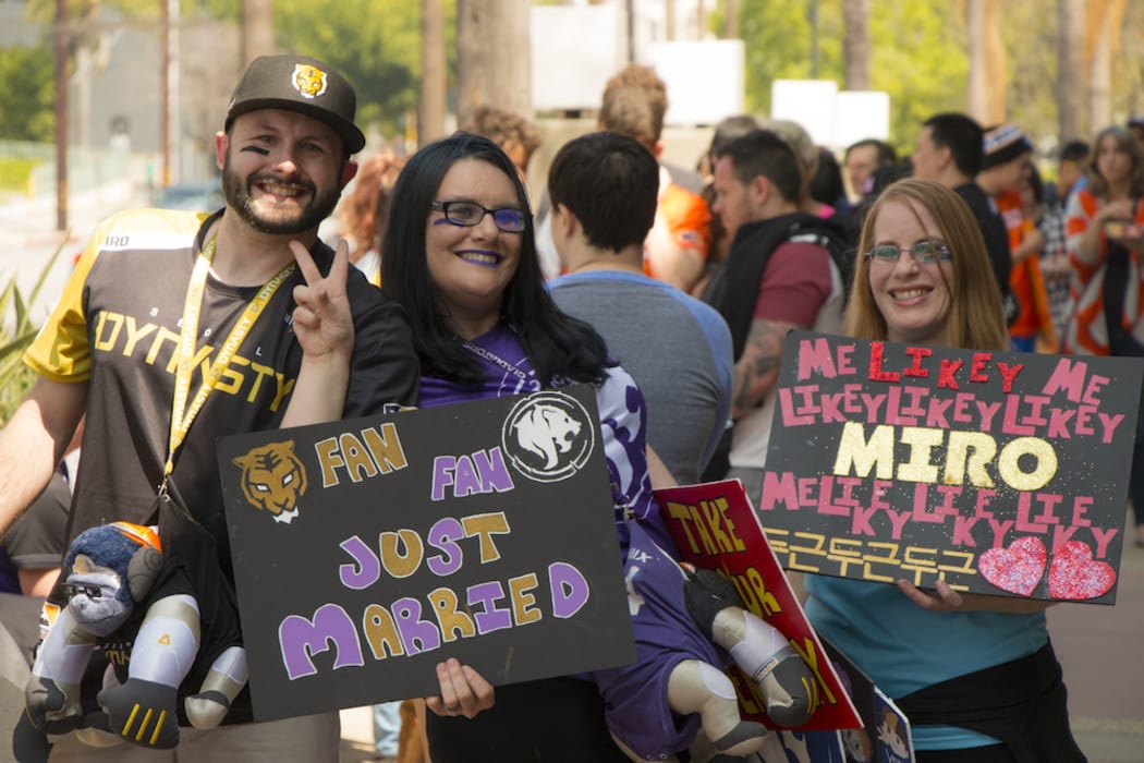 Overwatch League fans, Roy Elliott, Rebecca Elliott and Vanessa Rhine.