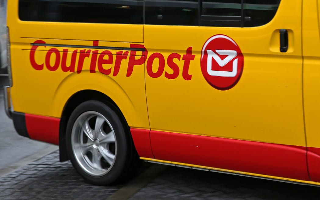 Courier post