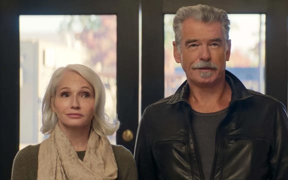 Ellen Burstyn and Pierce Brosnan in The Out-Laws