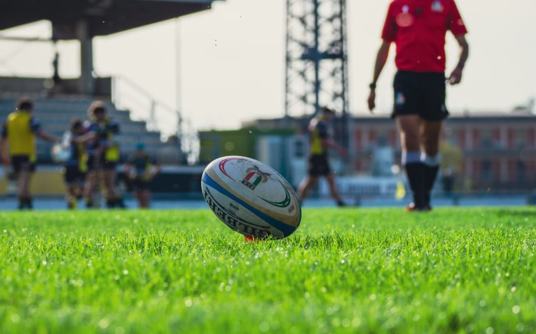 rugby ball, referee