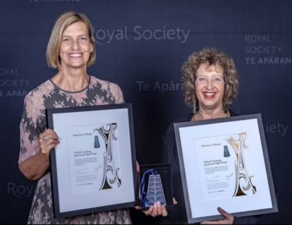 Massey University fashion design lecturers Deb Cumming and Nina Weaver received Royal Society Te Apārangi's Tahunui-a-Rangi award for their NZ Police hijab design in 2022.