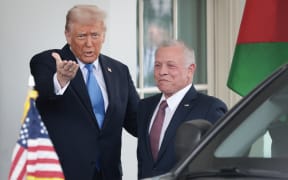 WASHINGTON, DC - FEBRUARY 11: U.S. President Donald Trump greets Jordan's King Abdullah II bin Al-Hussein (R) as he arrives at the White House on February 11, 2025 in Washington, DC. The meeting with King Abdullah comes as Trump has proposed that the United States take an ownership position of Gaza, transferring millions of Palestinians to neighboring countries as the area is rebuilt and developed.   Win McNamee/Getty Images/AFP (Photo by WIN MCNAMEE / GETTY IMAGES NORTH AMERICA / Getty Images via AFP)