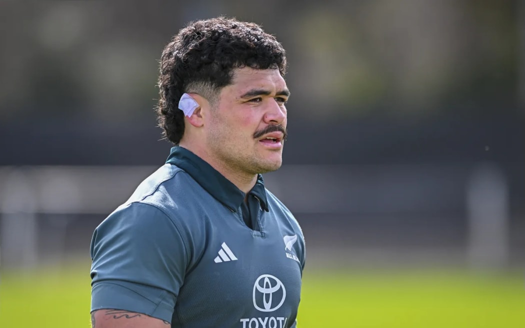 Du'Plessis Kirifi.